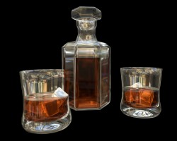 Whisky Cristal and Glasses