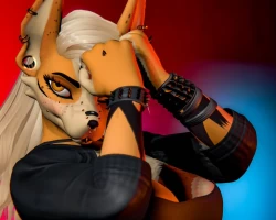 Shay Luna Hyenid